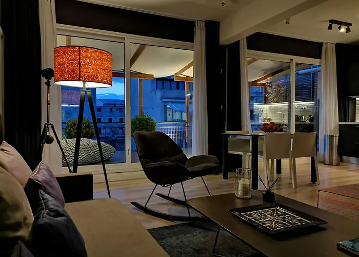 Stylish Loft Downtown