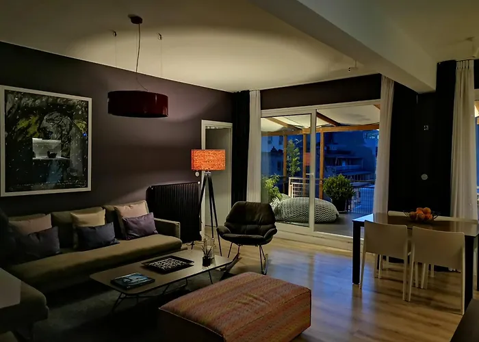 Stylish Loft Downtown