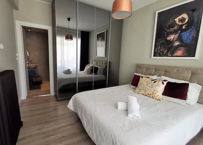 Stylish Loft Downtown